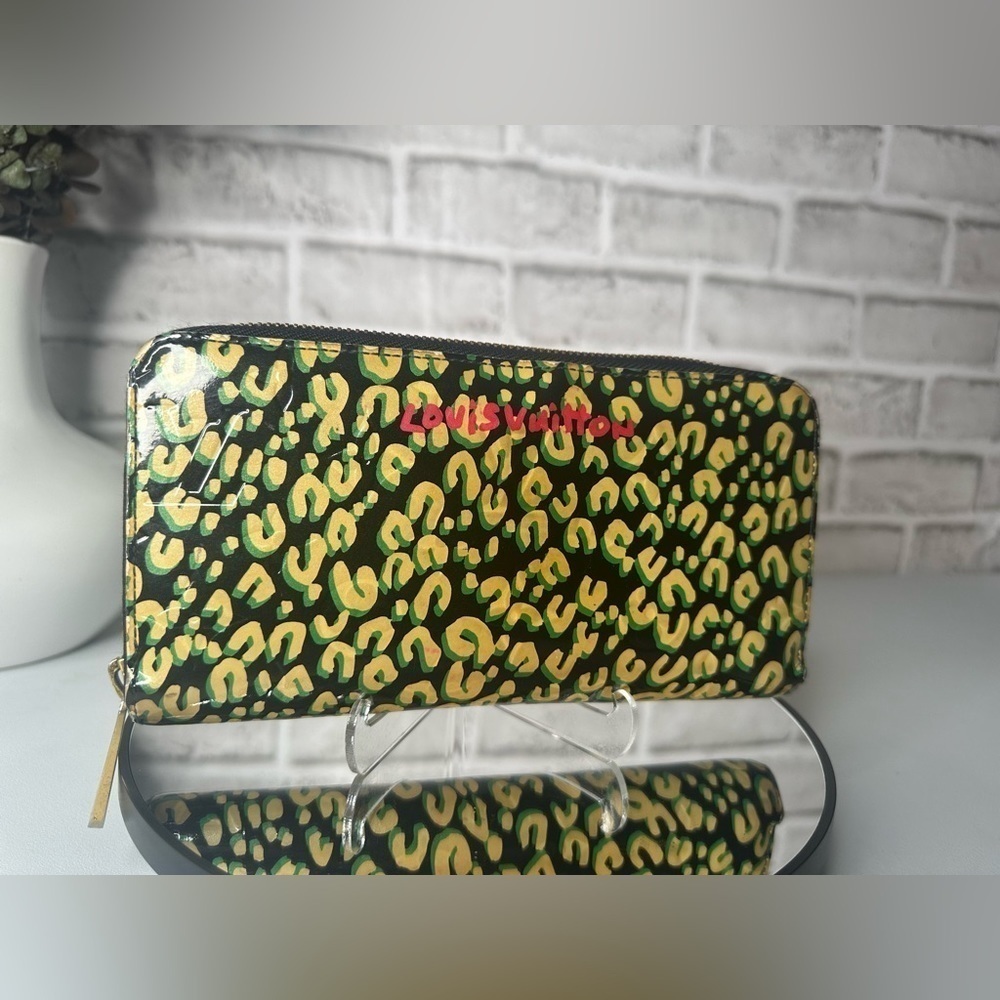 Louis Vuitton Vernis Leopard Limited Edition Stephen Sprouse Black Zippy wallet